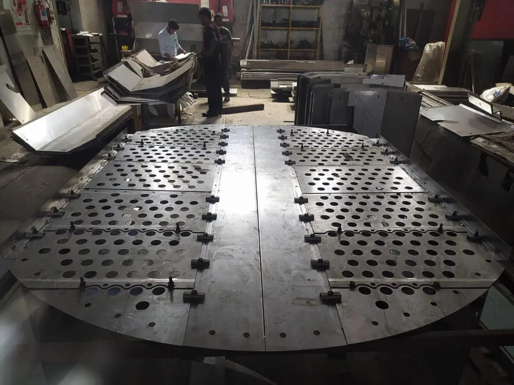 Assembled tray section